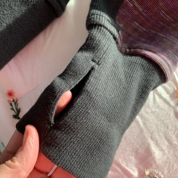 LULULEMON HOODIE - Picture 4 of 5